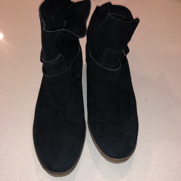 Lucky Brand Black Booties - Size 7.5 - Picture 3 of 4